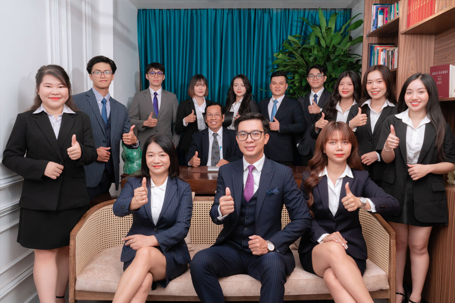 Dịch vụ luật sư cho cán bộ bị điều tra tội tham ô, nhận hối lộ