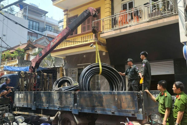 Tạm giữ khẩn cấp 14 người liên quan vụ trộm dây cáp điện ngầm đặc biệt lớn
